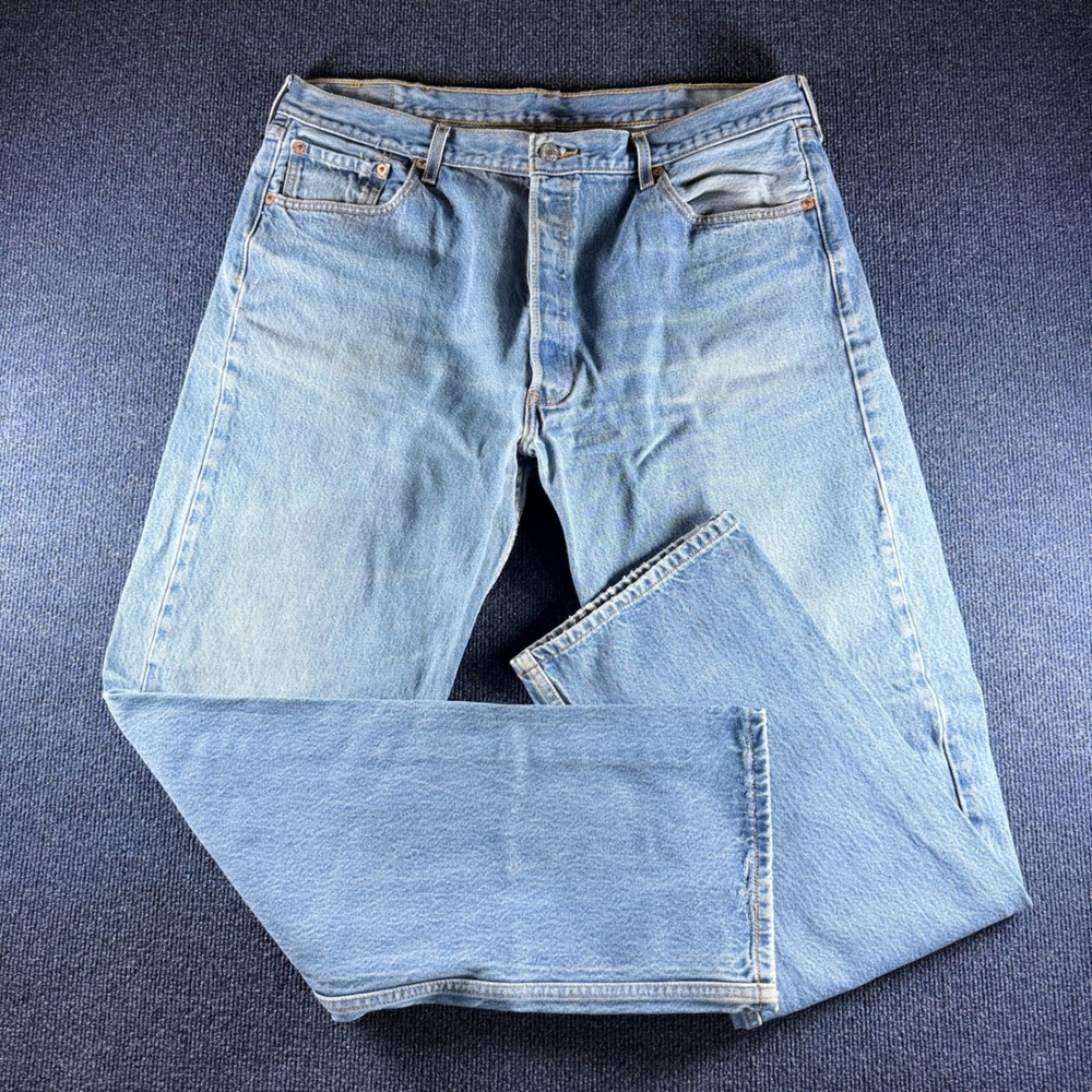 Levis 501 Original Fit Jeans Mens 42x38 Light Wash Blue Denim Button Fly 11501